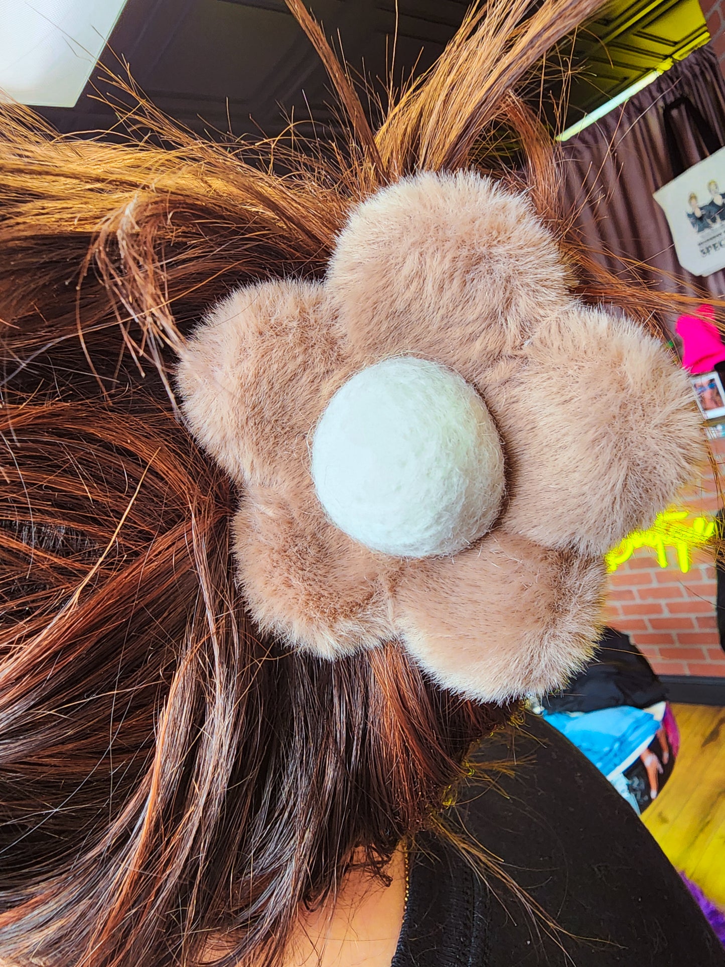 Fuzzy Brown Daisy Claw Clip