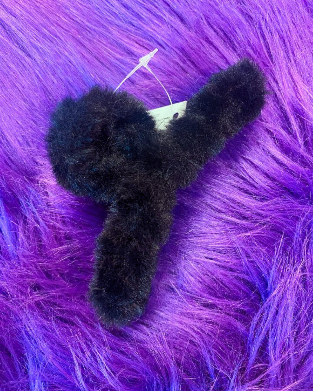 Fuzzy Black Loop Claw Clip