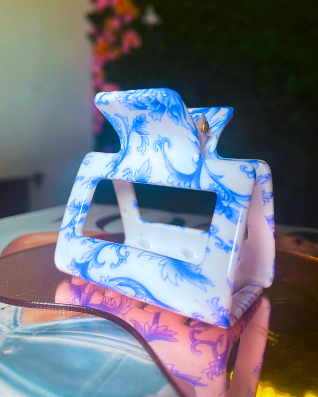 Blue and White Marbled Claw Clip