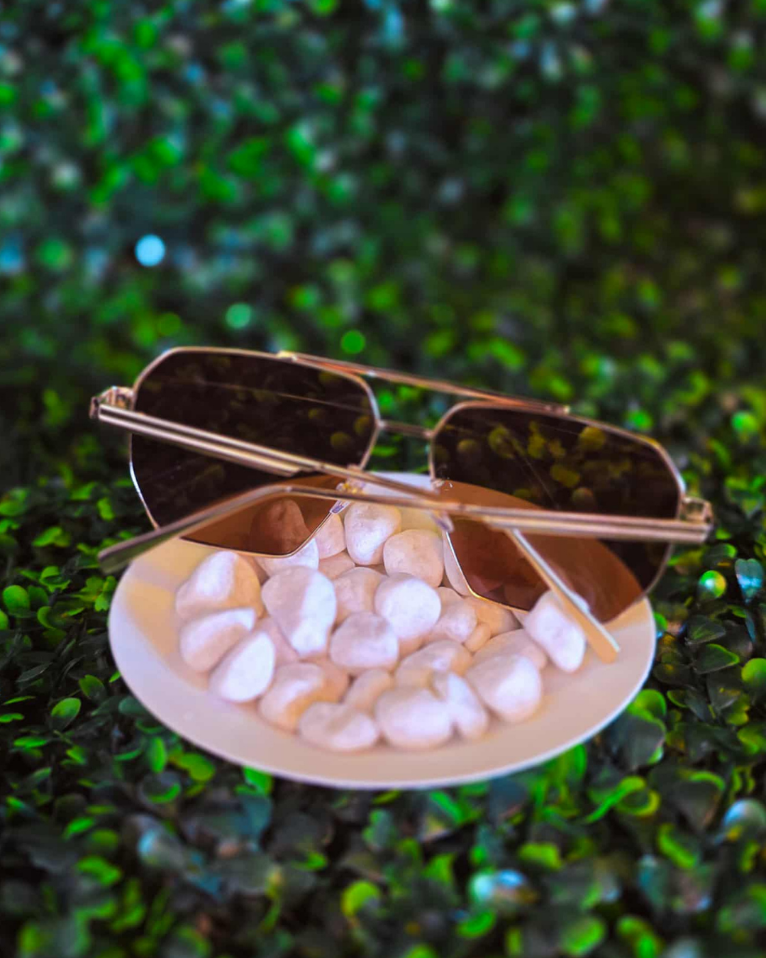 Retro Glow Gold Frame Aviator Sunnies