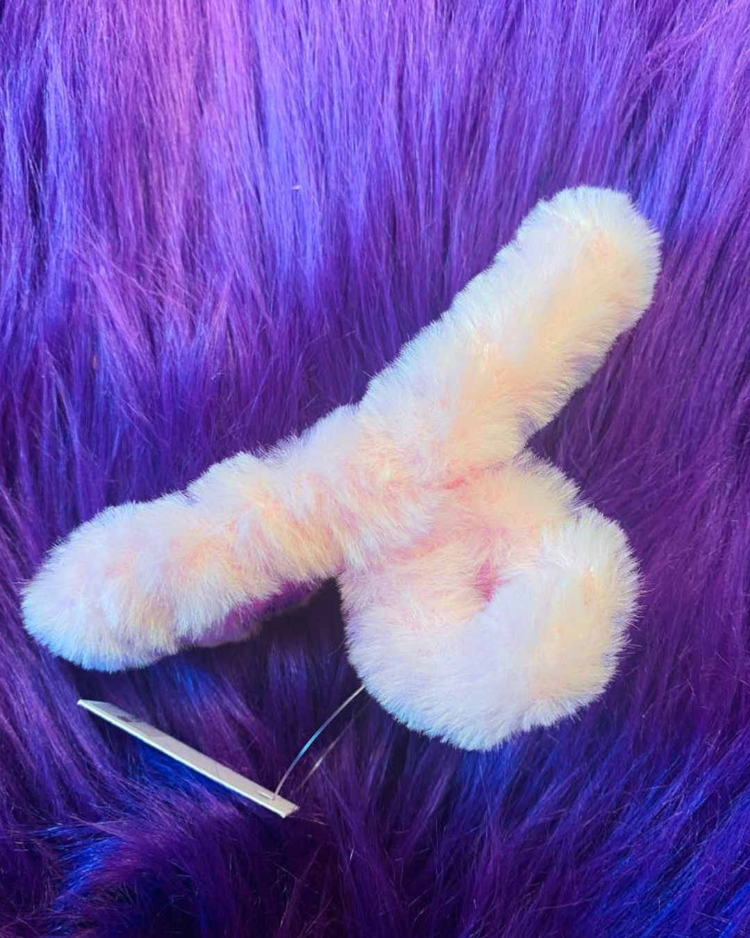 Fuzzy Pink Loop Claw Clip