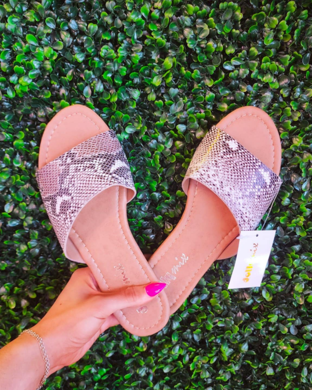 Venomous Vibe Flats