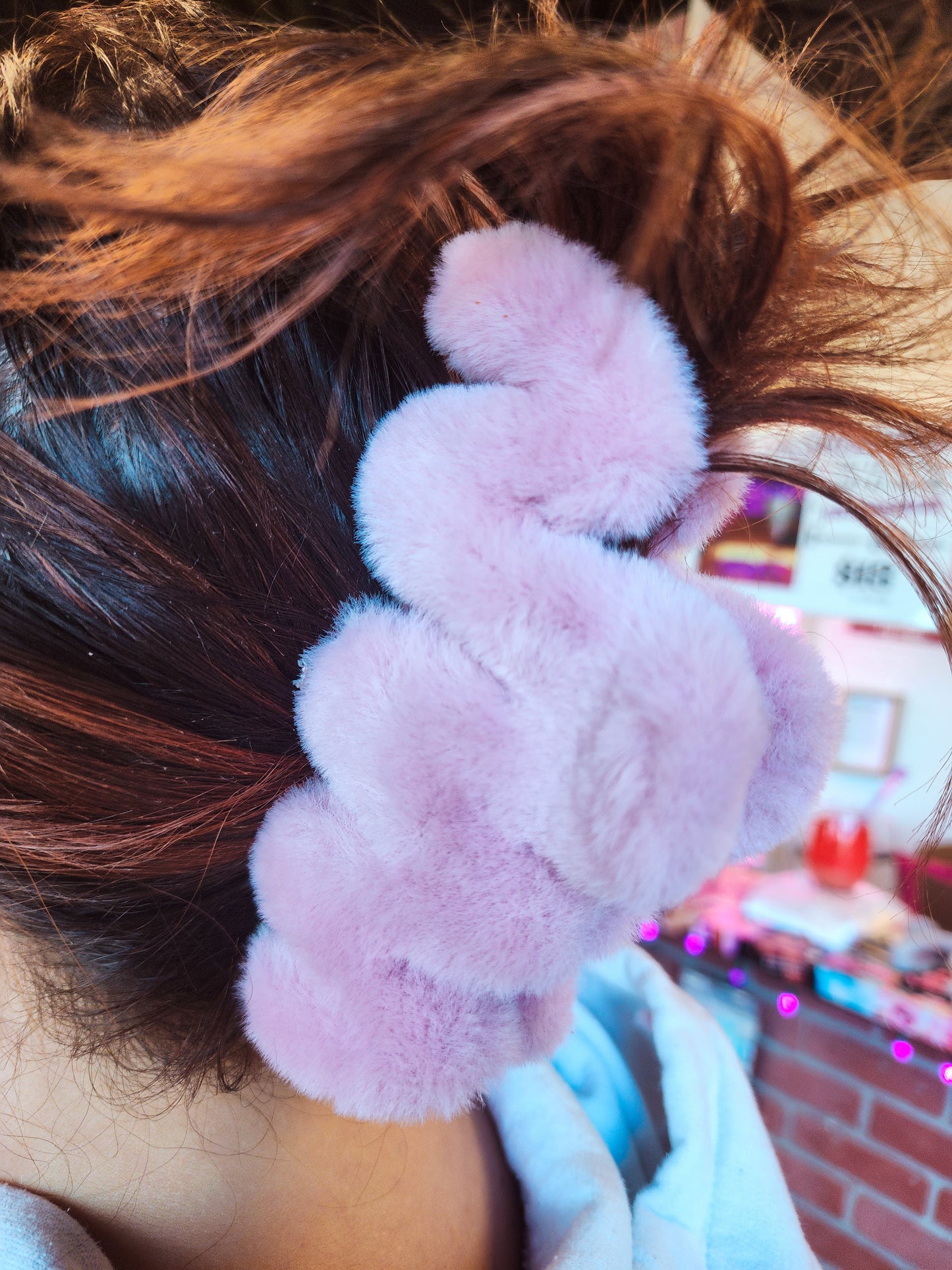 Fuzzy Large Squiggle Claw Clip- Pink