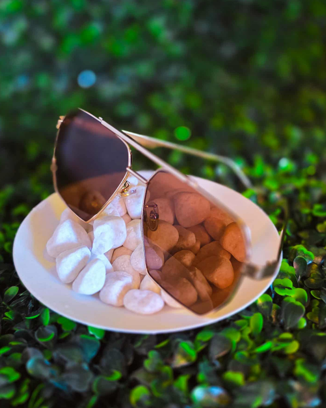 Retro Glow Gold Frame Aviator Sunnies