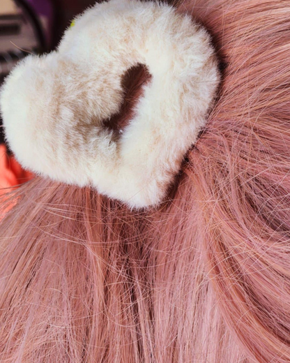 Fuzzy White Heart Claw Clip